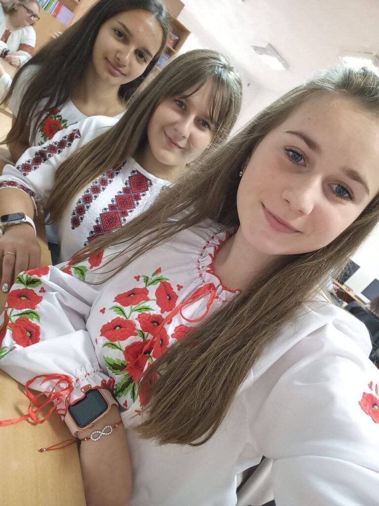 19 травня 2022 року День вишиванки %D0%B7%D0%BE%D0%B1%D1%80%D0%B0%D0%B6%D0%B5%D0%BD%D0%BD%D1%8F Viber 2022 05 19 21 56 19 965 768x1024