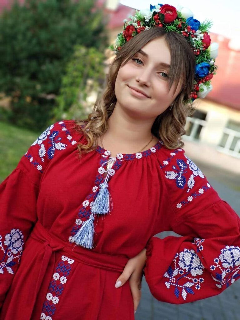 19 травня 2022 року День вишиванки %D0%B7%D0%BE%D0%B1%D1%80%D0%B0%D0%B6%D0%B5%D0%BD%D0%BD%D1%8F Viber 2022 05 19 21 56 27 118 768x1024