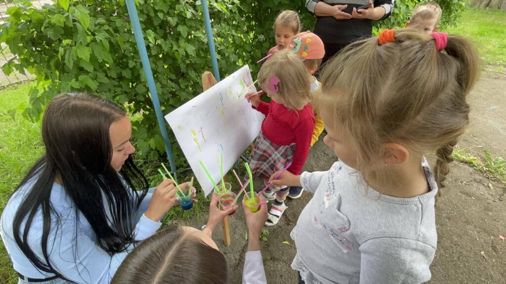 Дарувати всім дітям радість завжди важливо, особливо, якщо вони полишили рідні домівки і тимчасово переселились у наше місто %D0%B7%D0%BE%D0%B1%D1%80%D0%B0%D0%B6%D0%B5%D0%BD%D0%BD%D1%8F Viber 2022 06 24 09 15 47 898 1024x576